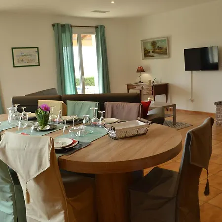 Les 2 Fontaines מרנס
