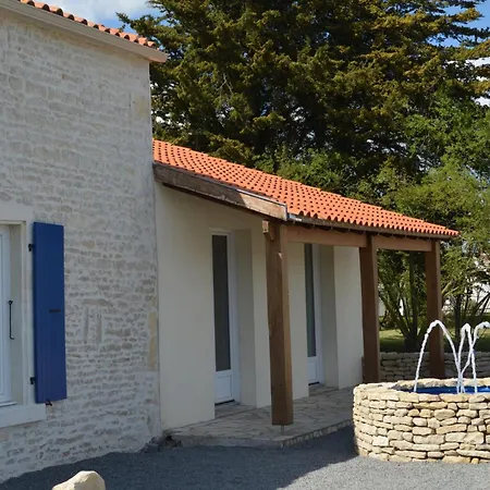 Les 2 Fontaines בית נופש מרנס